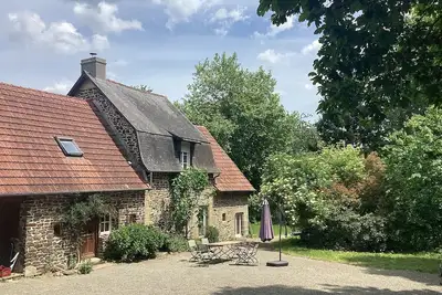 Image de Charming vacation home near Mont-Saint-Michel in the countryside, centrally located