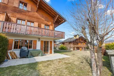 Image de Demi-chalet familial au calme avec magnifique vue
