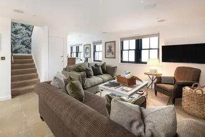 Image de Storytellers at Isay | Luxe Skye Coastal Stay