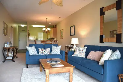 Image de New 2026 Listing! Pond View Condo in Five Points