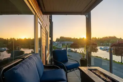 Image de Stunning Harbour View, 2brm, 2 Bath, spacious!