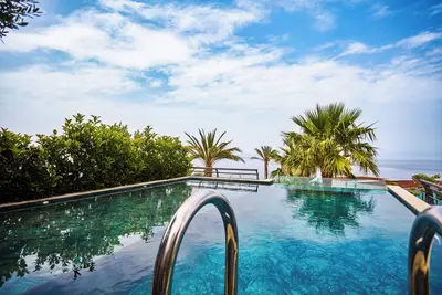 Image de Deluxe 3 Bedroom Sea View Villa with Private Pool