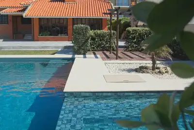 Image de Ola Guesthouse - Villa entière à 5 min de la plage avec piscine et jardin