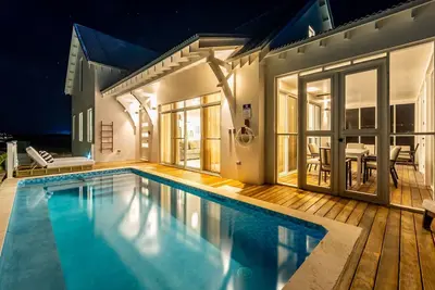 Turtle Home & Mistico Beach Club + Boat Shuttle