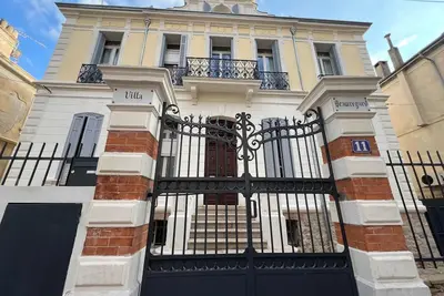 Image de Appartement chic entre mer et palmiers