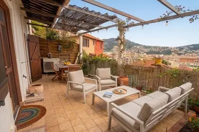 Image de Agréable Terrasse avec vue dégagée à Cimiez
