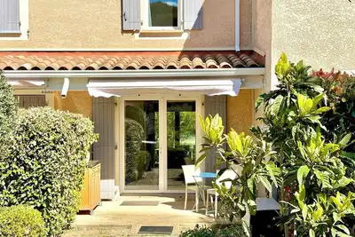 Chez Vous, Ailleurs | Piscine & Terrasse