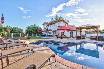 Image de Wine Country estate free solar pool heat Apr -Oct