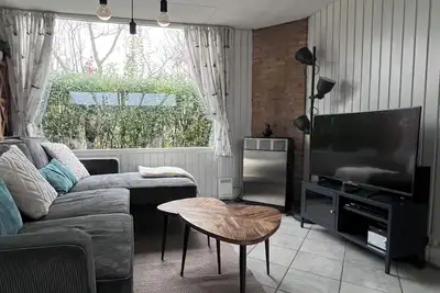 Image de Bungalow in a quiet location for dog lovers - conservatory - within walking distance of the beach