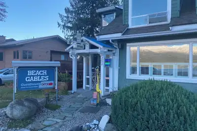 Image de Boathouse Suite at Beach Gables: Heritage Building on lakefront location
