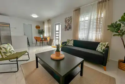 Image de Anvil Forest Escape I |6ppl| Pool|Generator| Pkg