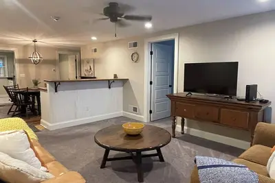 Image de Southern End Junction Ii - A family focused, comfortable, and affordable stay.