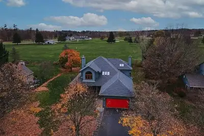 Image de Luxury Golf Course Estate walking distance to Cornell University
