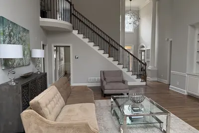 Image de Luxury Atlanta Home Near Mercedes Benz Stadium - 6, 000 Sq ft - Perfect for Fifa