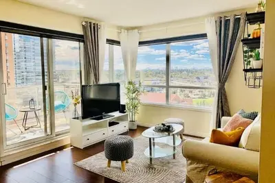 Image de New | Intro Price | Cozy 950sf 2br+2ba | Ac &Gym &Parking | City &Mountain View