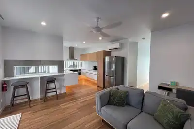 Image de The Lite House | Private Luxe Living in Edge Hill, Cairns, live like a local.