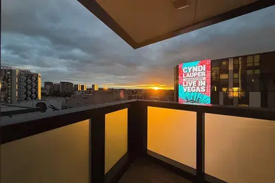 Image de Skytower view with Balcony In central Auckland
