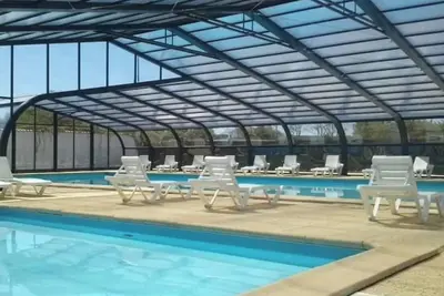 Image de ZEcamping 3 étoiles familial piscine couverte jacuzzi sauna tente Bbq