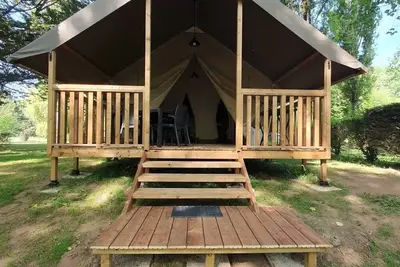 Image de ZEcamping 3* piscine chauffée chiens acceptés locatif Bbq 23m2 4 pers