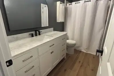 Image de New Luxury Townhome Near Golf, Trails & Casinos Sleeps 8 in charming Mesquite