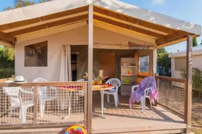 Image de ZEcamping familial parc aquatique pet friendly locatif 20m2 5 pers