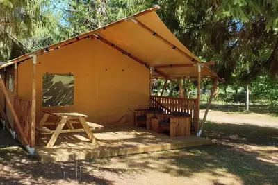 Image de ZEcamping 4 étoiles animé piscine chauffée chiens acceptés tente 25m2