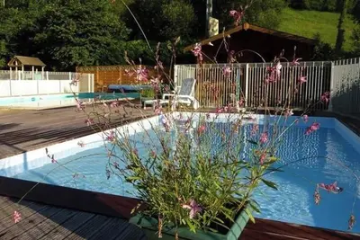 Image de ZEcamping 3 étoiles piscine chauffée locatif Bbq 14m2