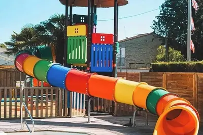 Image de ZEcamping 3 étoiles piscine chauffée toboggans locatif 35m2 5 pers