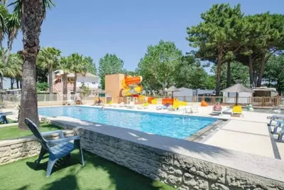 Image de Camping 4 étoiles - Piscine  - ccbbecb