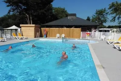 Image de ZEcamping 3 étoiles piscine chauffée pataugeoire mobil-home 16m2