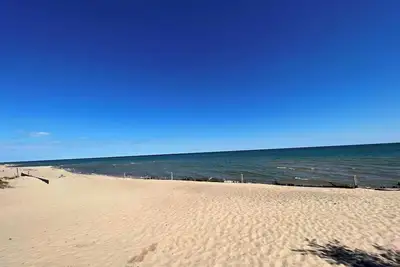 Image de Lake Huron Cottage - Beach Access & Ac
