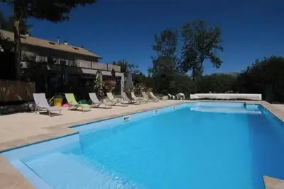 Image de ZEcamping 3 étoiles piscine chauffée chalet Tv Lv 35m2 4 pers