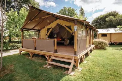 Image de ZEcamping 4 étoiles animé piscine couverte jacuzzi sauna locatif 32m2