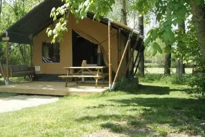 Image de ZEcamping 3* piscine chauffée pataugeoire chiens acceptés locatif 40m2