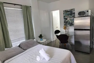 Image de Cozy studio in Hollywood_101