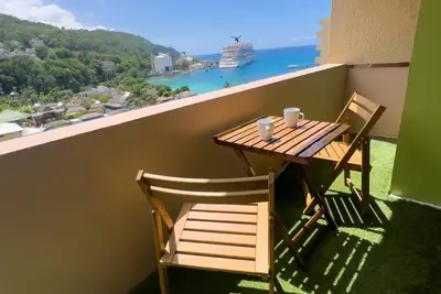 Image de Oceanview 2br | Beach Access | Turtle Towers