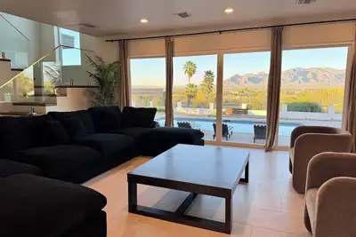 Image de Blue Ridge Estate Stunning Views, Heated Pool