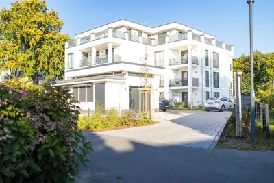 Image de Vacation apartment in the first row of the beach with sauna in Zingst