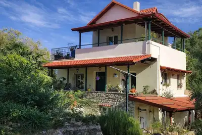 Image de Quiet Two-Level Mountain Villa Dorothy, Polydrosos