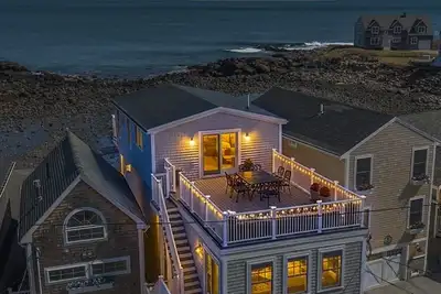 Image de Perkins Cove Ogunquit Oceanfront Penthouse - Private Beach  2 Bedroom, 2. 5 baths