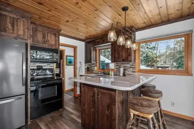 Image de New! Gorgeous 3 bedroom on North Twin Lake