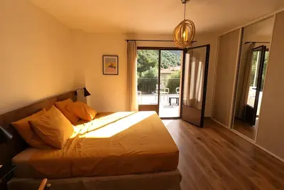 Image de Maison d’hôtes à la ferme « U Bene Stà - Ciucciaghja » : vue montagne, Wi-Fi, climatisation