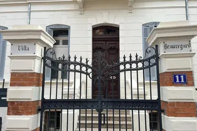 Image de \"L'élégance méditerranéenne\" au Coeur de Hyères