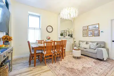 Image de Elegant French Retreat • Dual Kitchen • Sleep 11