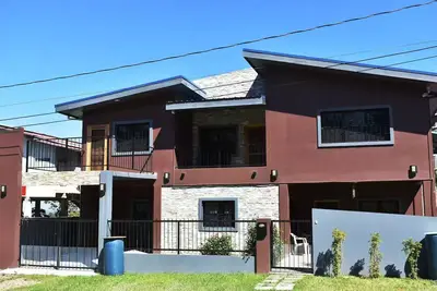 Image de Lucina's Spacious 3br with Yard and Backup Generator - Lower Level
