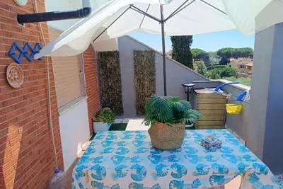 Image de Bright air-conditioned apartment just 10 min walk from the sea!