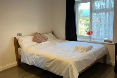 Image de 2 Bedroom Suite, with separate bathroom and beverage room