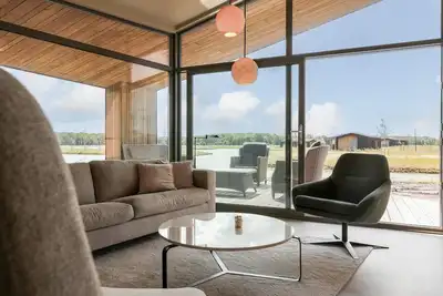 Image de Maison avec beaucoup de lumière & une terrasse