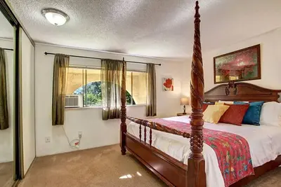 Image de 2-bedroom townhome in charming Redmond with Ac