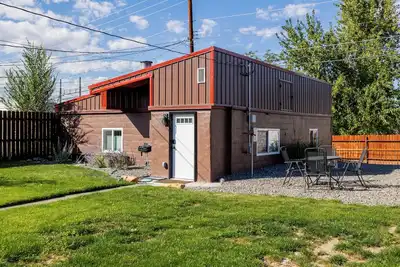 Image de Chic Downtown Cody Hideaway